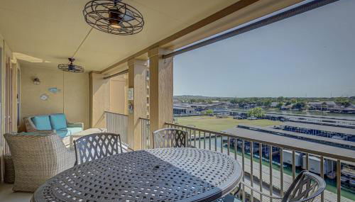 Chic 3BDR for 6 with Pool & Hot Tub Overlooks Marina - Foto 3