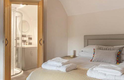 Luxury country oak beamed peaceful retreat - Photo 5