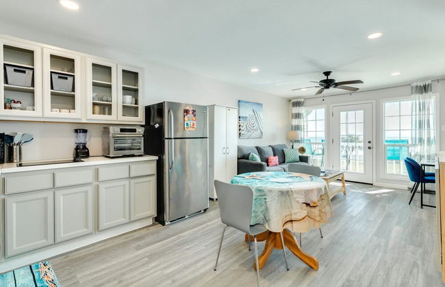 Seaside and Breezy Condo at the Victorian - Foto 46