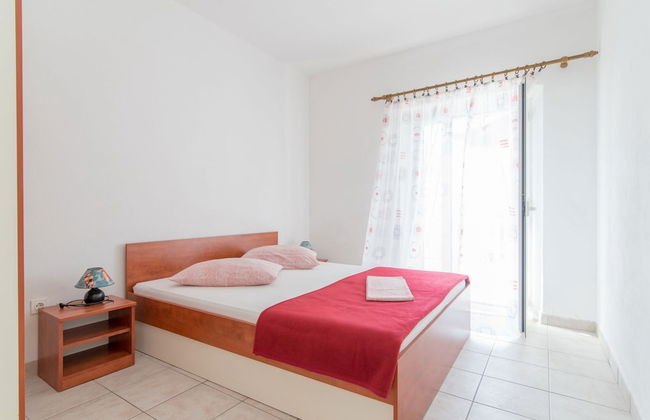 Apartments Neva- Standard Two Bedroom Apartment With Terrace and Sea View - Foto 3