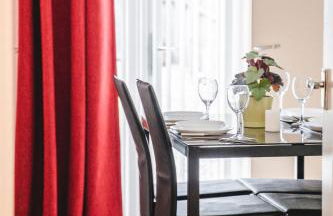 Serviced 4 Beds Contractors Accommodation in Sheffield 3 Parking Spaces - Photo 2