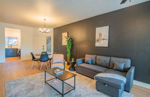 Chic Golf Pickleball Pool Hot Tub King Bed Parking - Foto 22