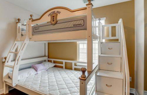 Yard, Home Gym, and Game Room Spacious Aurora Home - Foto 17