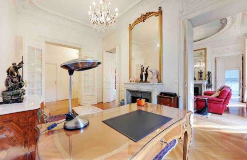 Champs Élysées : Appartement 200 m2 avec balcon - Foto 19