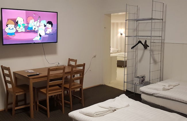 Spacious House - Photo 15