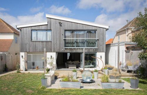 Large 4 Bedroom Seaside House by the beach and cliffs - Foto 1