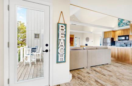 Salty Dolphin by Bayley Vacation Rentals - Foto 29