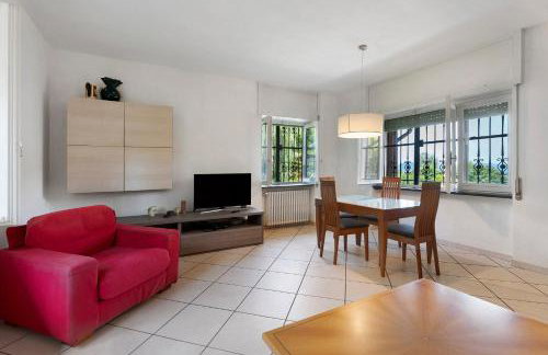 Unique Lake View In Green Park - Photo 4