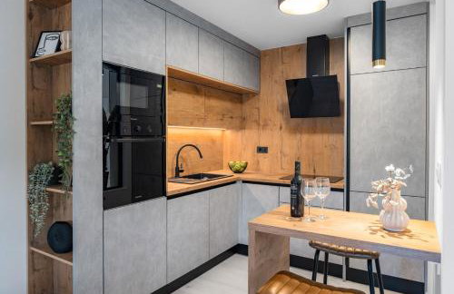 Apartment Gironi with Pool, Jacuzzi - Photo 19