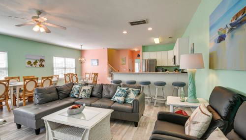 Walk to Ocean and Pier Surfside Beach House with Pool - Foto 4