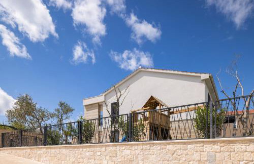 Salt and Stone Villa - Photo 9