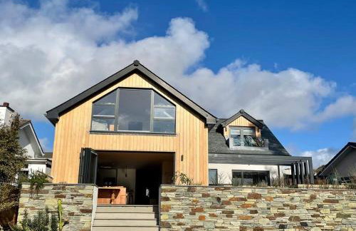 Stunning 4 Bedroom Home with Wild Spa, Gym & Hot Tub - Foto 43