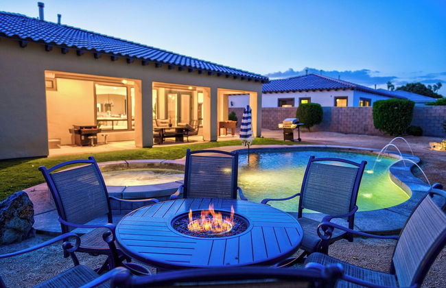 Luxury Resort Style Living w/ Pool & Jacuzzi - Foto 1