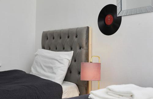 Hayy Springbank 2-Bed Home with Comfort & Space - Foto 1