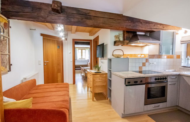 Beim Holzschnitzer - Foto 3