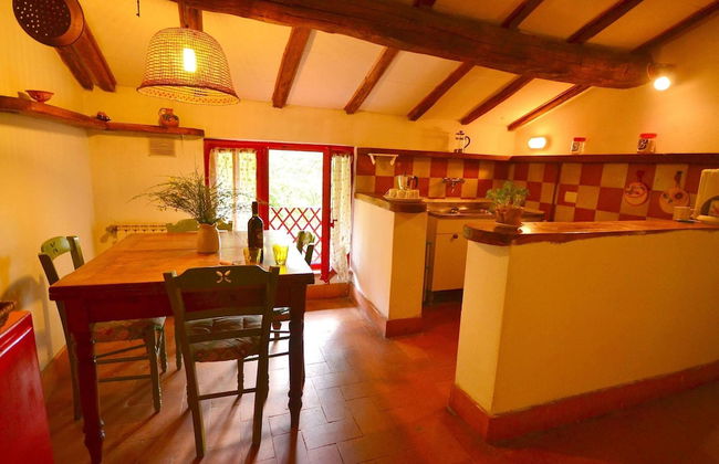 Peaceful Retreat With Shared Pool - Photo 25