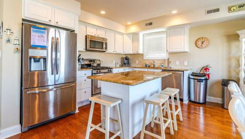 Central Ave Getaway with Elevator - Photo 2, pet friendly