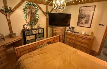 Detached property, beams, hot tub large garden - Photo 20