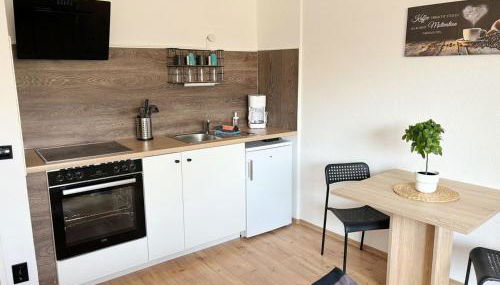 Low Budget Apartment Cologne - Foto 5, stove