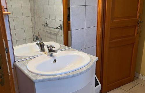 Gîte de plain-pied avec terrasse, proche port et station thermale, idéal pour familles - FR-1-589-24 - Foto 6