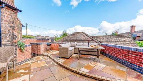 Hillary's Hideaway - Photo 2