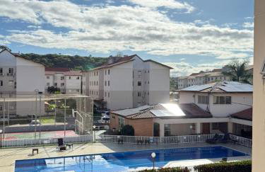 Apartamento 100 metros da praia com piscina - Foto 30