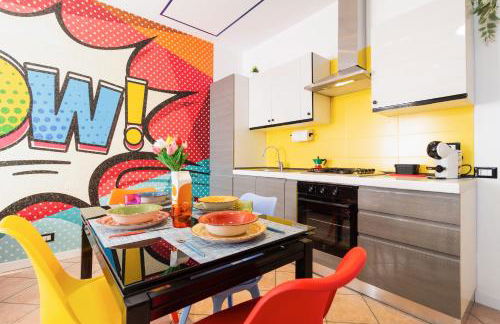 Black & White or Pop Art - Design Apartments with Parking & WiFi - Photo 63