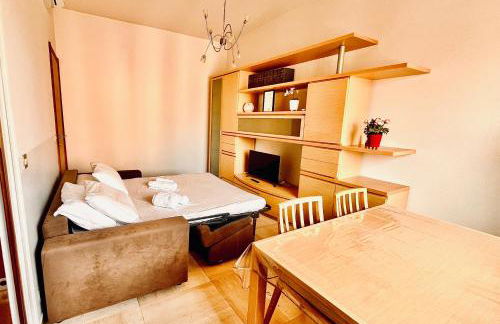 sky apartment a due passi dalla stazione - Photo 12