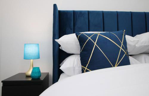 New Cardiff Bloc Exclusive Apartments By Prime Stays - Shops and Parking - Great for Groups and Families - Foto 15