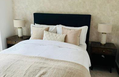 Modern 2Bed 2Bath Maidstone Apt - Parking, WiFi, Balcony - Perfect Long Stay - Foto 1