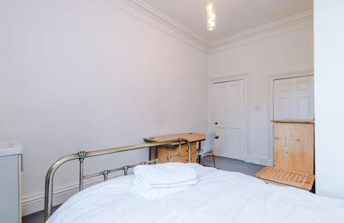 Escowbeck House - Staycation - HotTub - Sleeps 10 - Foto 40