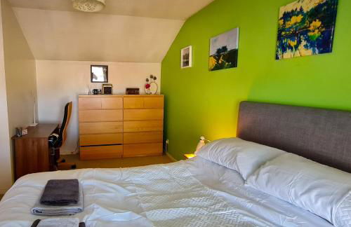 SW19 - Quiet split-level 2-bedroom maisonette with garden - Foto 24