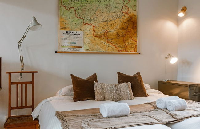 Charming Mansion in Vibrant Antwerp - Photo 57