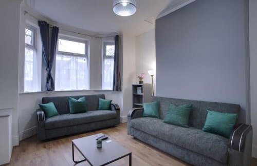 Sleeps 18 Lovely Mcr Home by City SuperHost - Foto 2