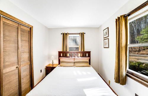 Antler Lake House - Photo 10