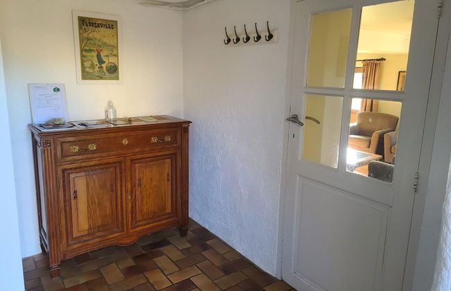 Lovely Holiday Home in Orval With Garden - Photo 2