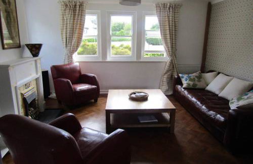 Lovely 3 Bed House Close to Carlyon Bay Beach! - Foto 3
