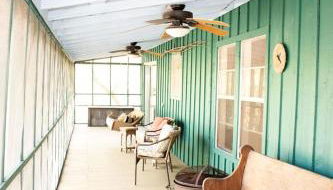 Group Cabin with Kayaks and Foosball Table in La Grange, Texas - Foto 2