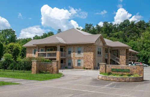 Pool and Riverfront! Couples Retreat in Smoky Mtns - Foto 39