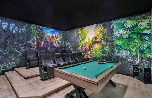 Feel the magic in this huge 7BR Disney Villa! w Theater Arcade Pool Spa - Foto 1