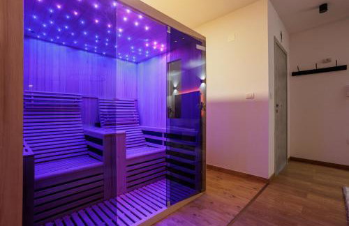 Sunluxvilla 4BR Heated Pool Jacuzzi Sauna - self check in - Photo 24