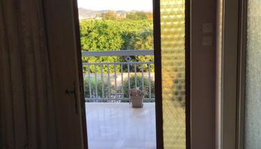 Lidas Golden View-All around veranda apartment - Foto 2