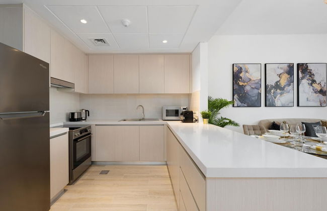 Chic Apt on Yas Island cls to ALL Main Attractions - Photo 3