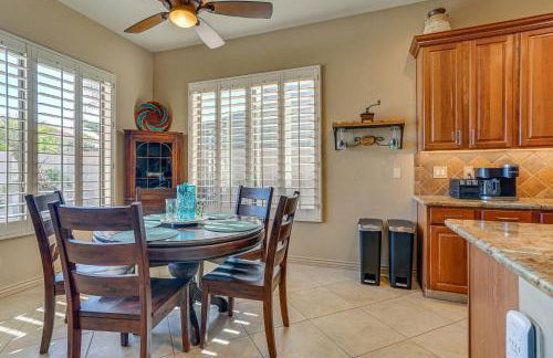 Walk to Parks Home with Pool in Surprise! - Foto 10