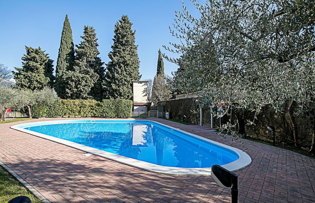 Borgo Degli Ulivi shared pool- 200m lake - Foto 13