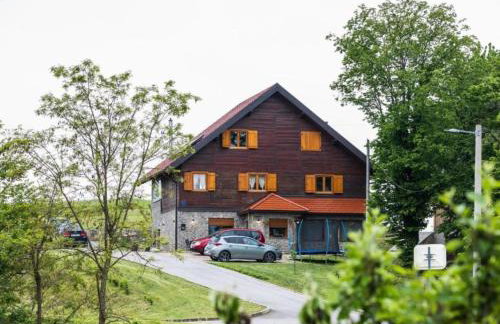 Apartment Stone and Wood - Photo 2