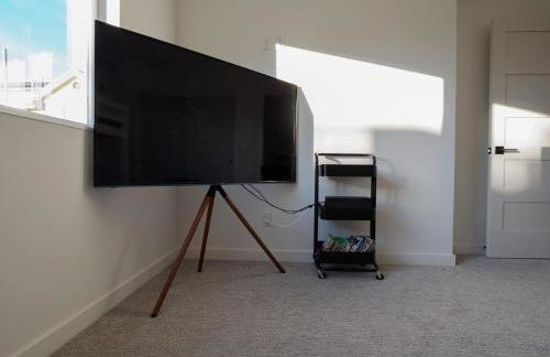 Steps to Alki Beach with Water Views Rooftop deck - Foto 34