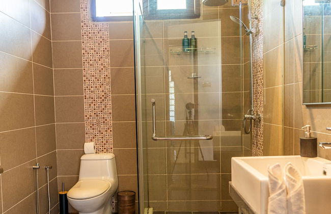 The Villa - Luxury Private Pool Villa - Photo 29