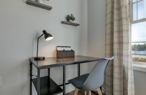 3 BR Private Pondside View New Reno [Moose Lodge] - Foto 6