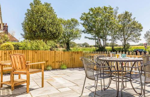 3 bedroom Cottage in the heart of beautiful Bosham - Pass the Keys - Foto 8